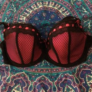 NWOT pink Curvy Kate bra